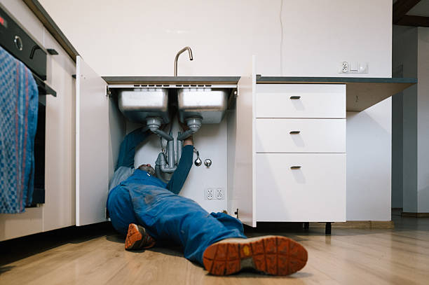 Professional Pipe Repair technician working in Versailles, IL